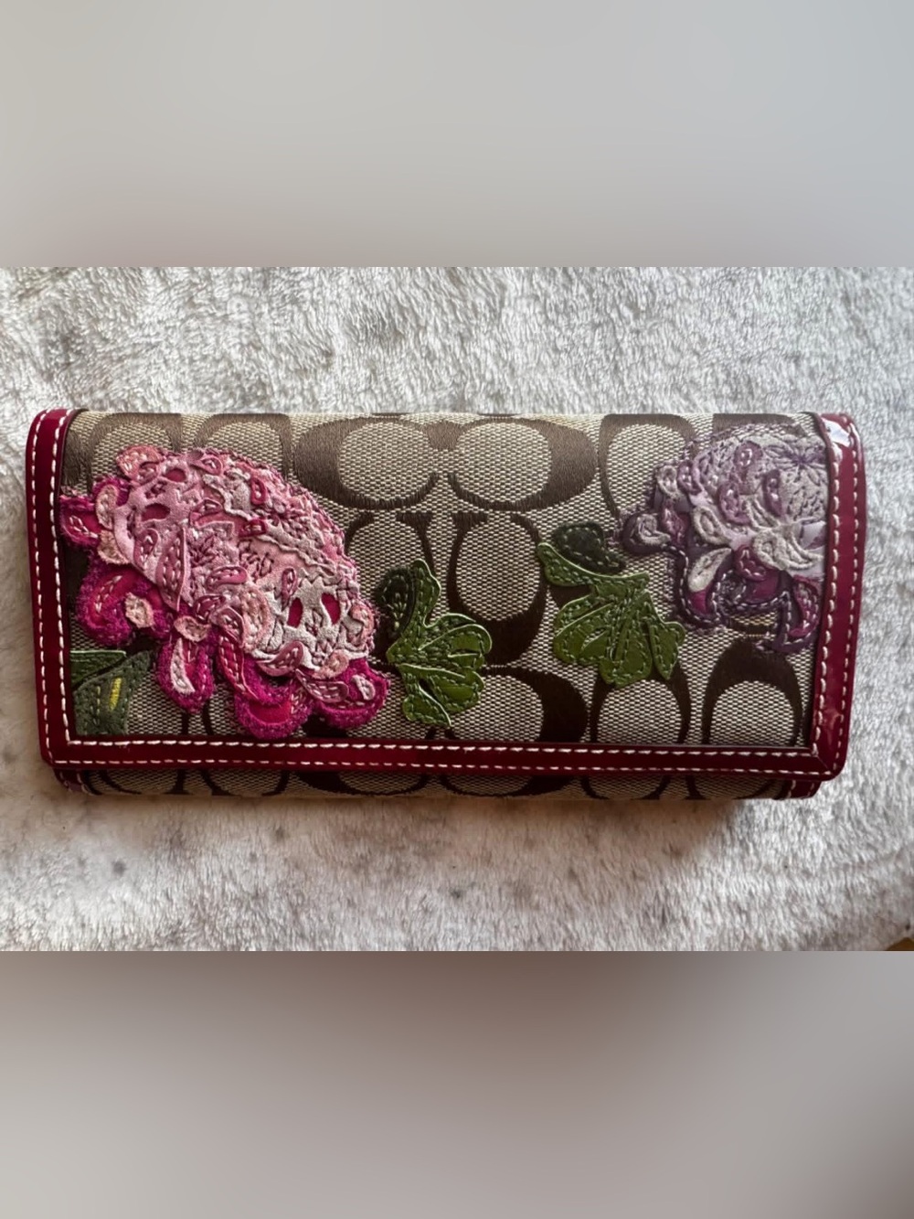 Coach 2007 Vintage Signature Embroidered Pink Patent Leather Wallet